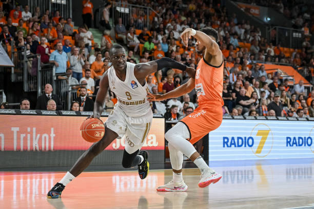 平的球队 平的球队