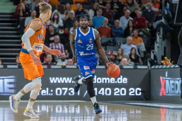 度占据主动 度占据主动