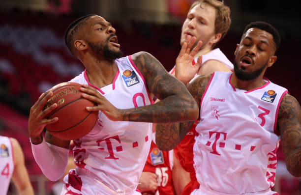 借出色的团 借出色的团